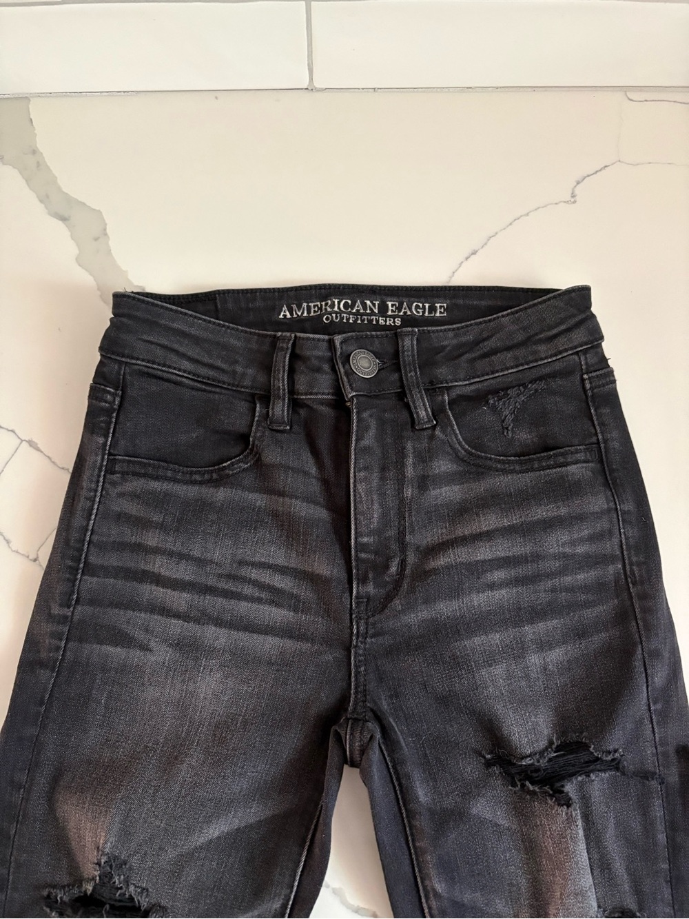 AMERICAN EAGLE Women’s Black Washed Jeans with Distressing Details